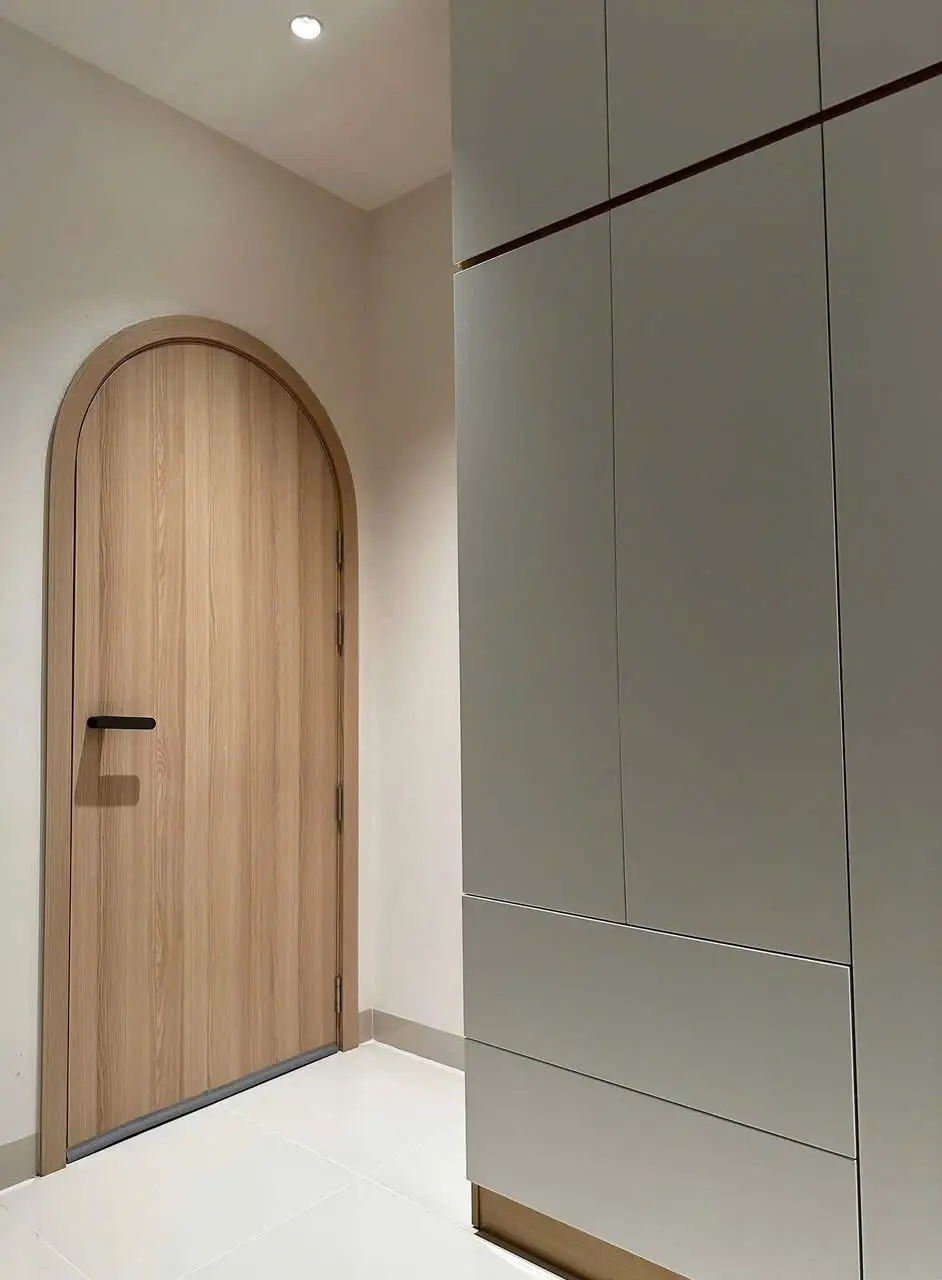 cửa composite lắp đặt tại biệt thự ven biển quy nhơn