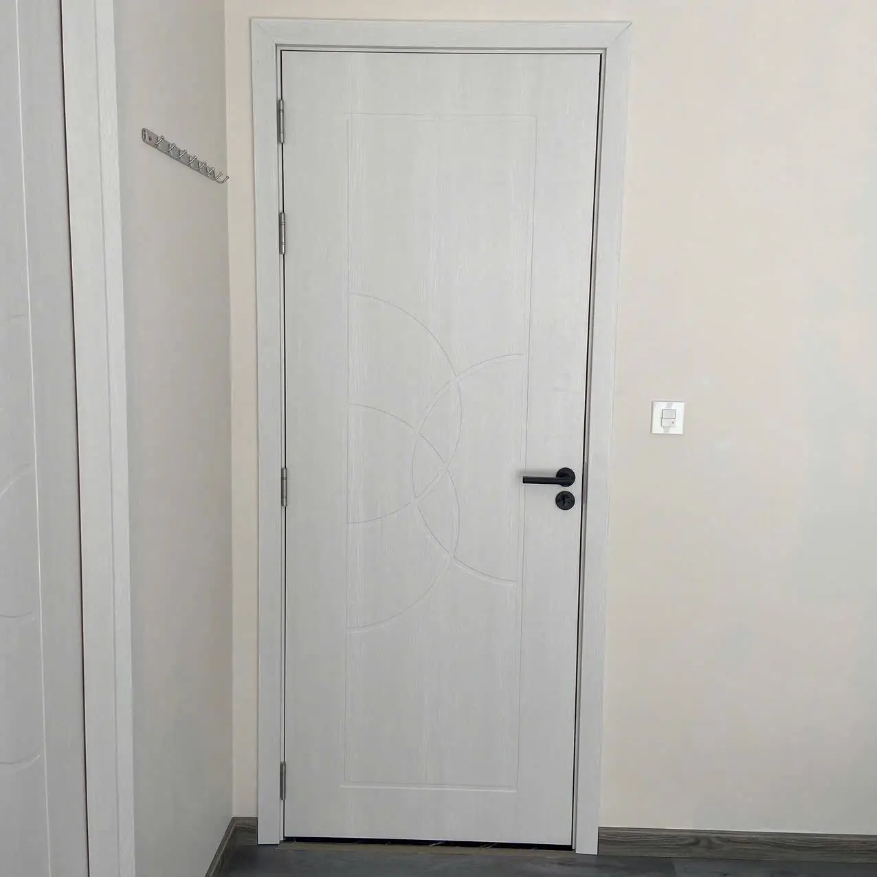 Cửa nhựa giả gỗ tại Nha Trang sang trọng và hiện đại