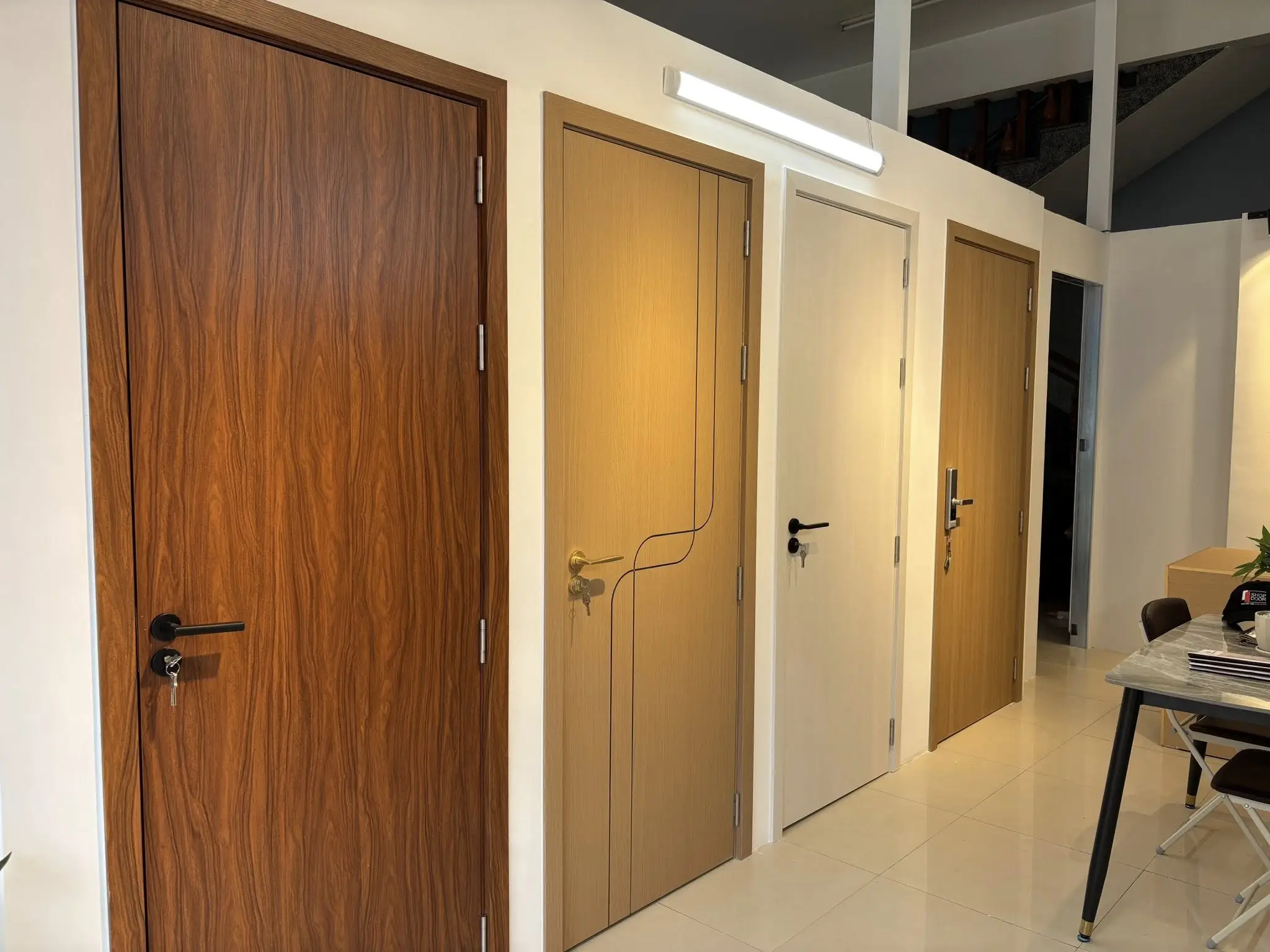 Mẫu cửa composite đẹp