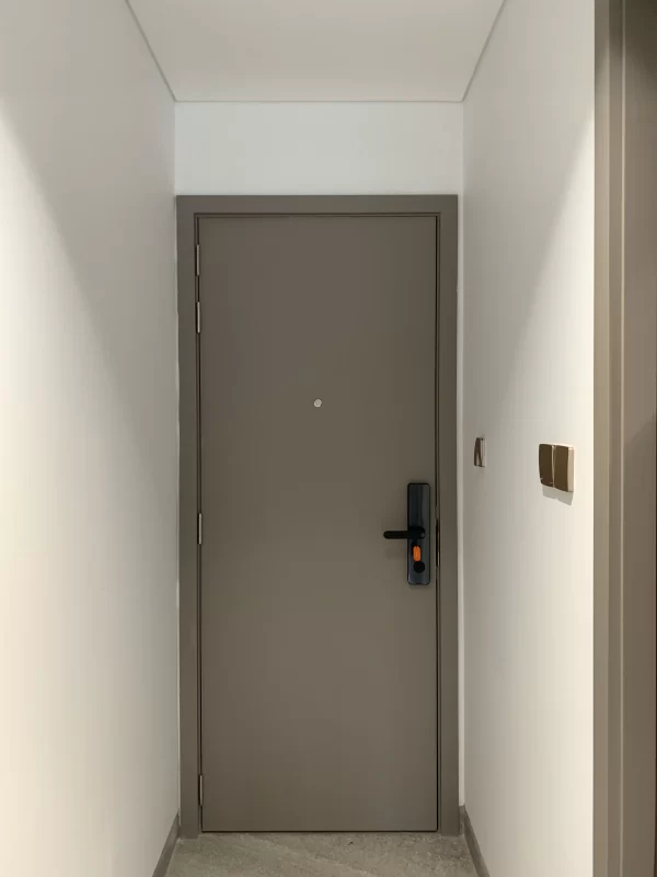 Cửa composite lắp phòng ngủ chung cư giúp cách âm tốt