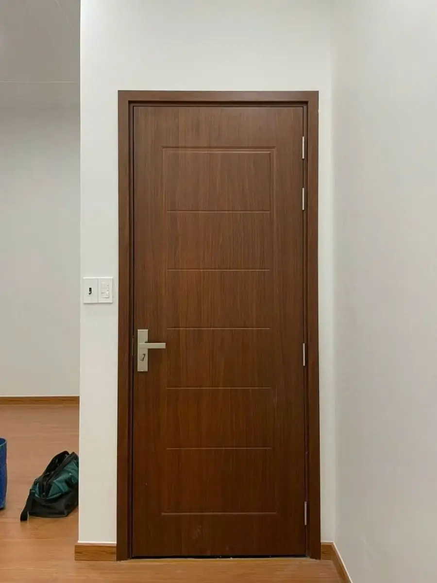 Cửa nhựa composite giá rẻ Ninh Hòa sang trọng và hiện đại