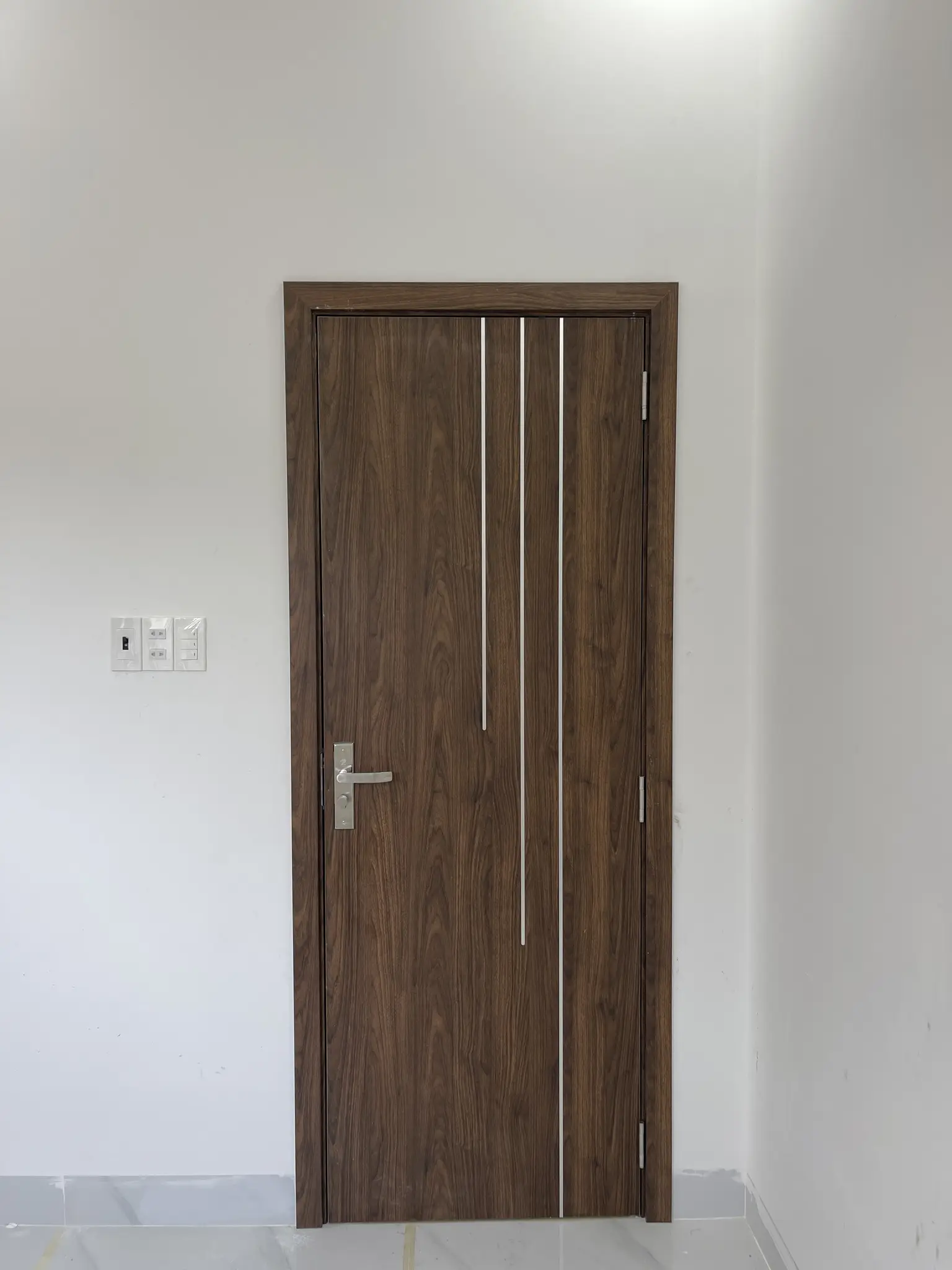 Mẫu cửa composite đẹp tại Ninh Hòa
