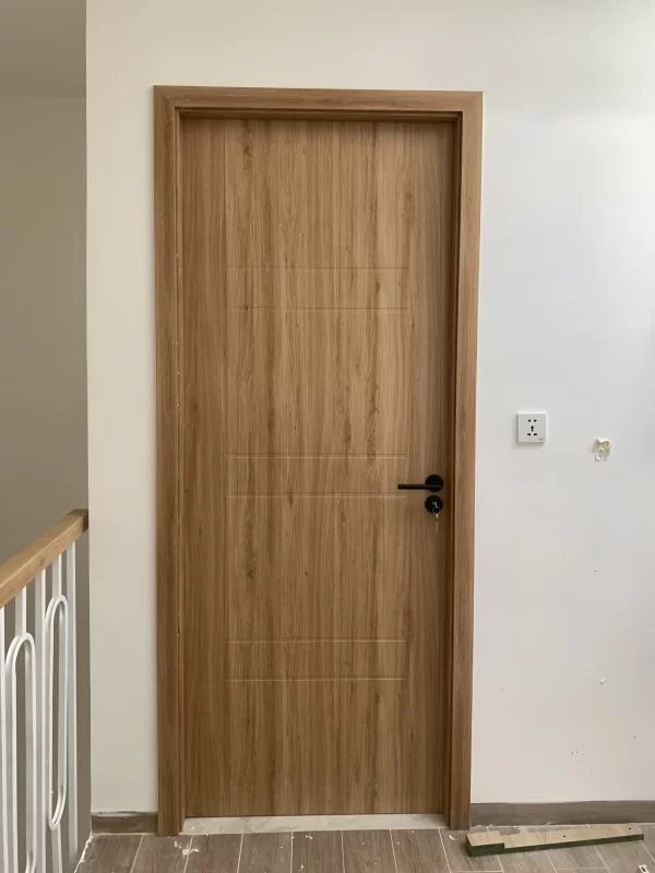 Cánh cửa composite chống nước bền đẹp 2025