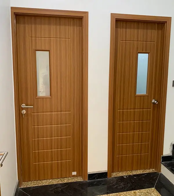 Vân gỗ cửa composite tự nhiên và sắc nét