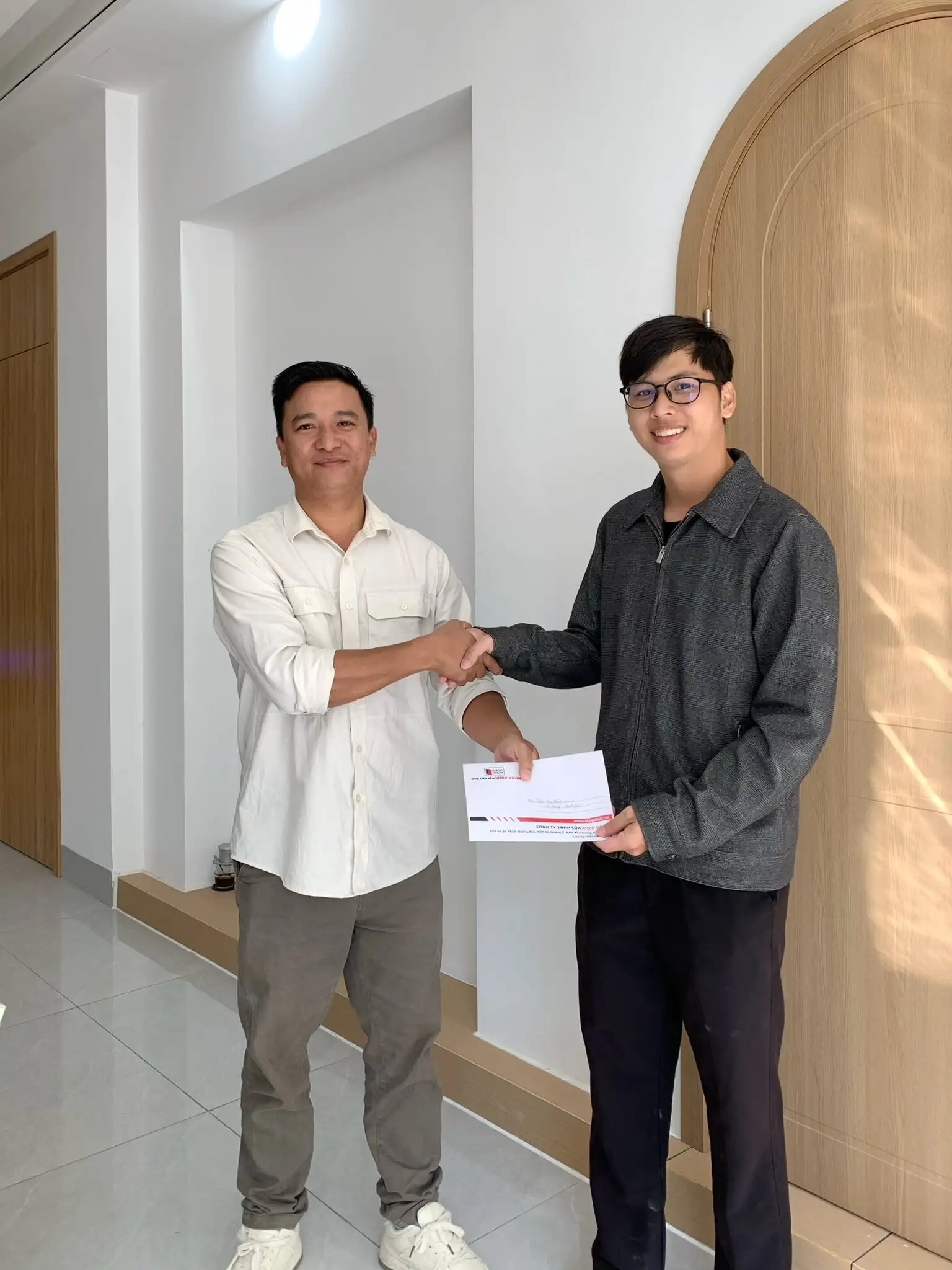 Tư vấn chọn cấu hình cửa composite phù hợp với nhà ở Quy Nhơn